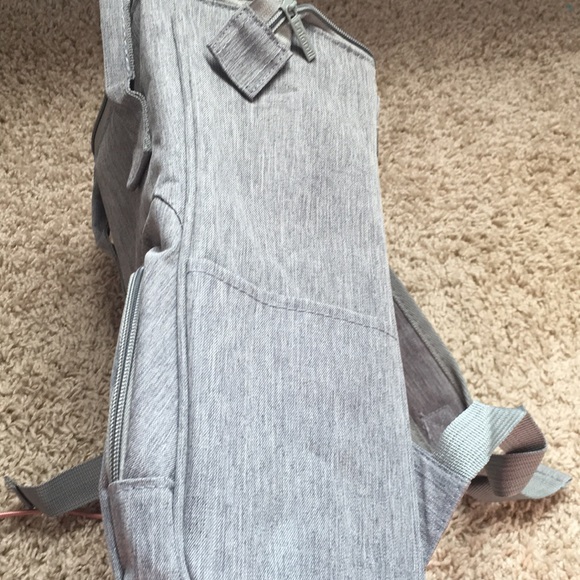 Diaper bag - Picture 3 of 8